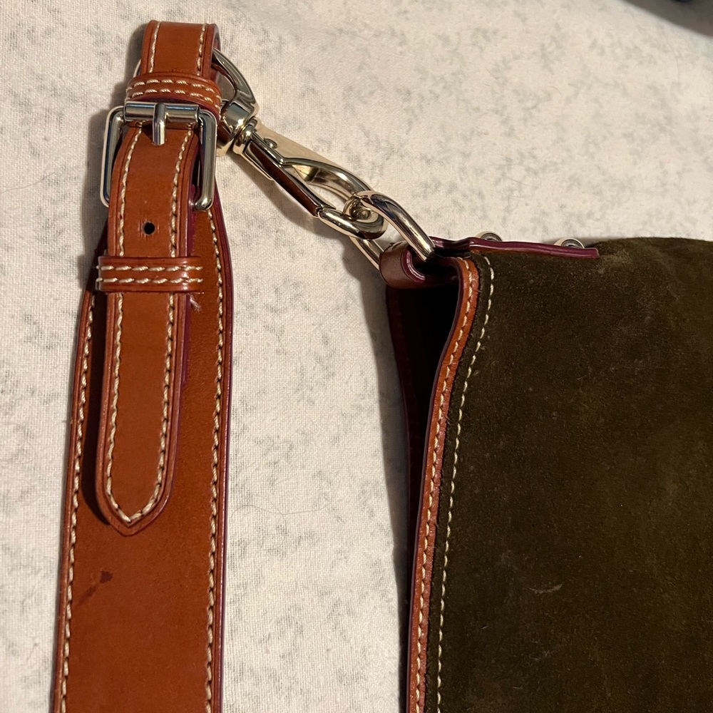 RARE·DISCONTINUED Dooney & Bourke Suede XL Courtney Sac - Olive. EUC - Picture 9 of 12